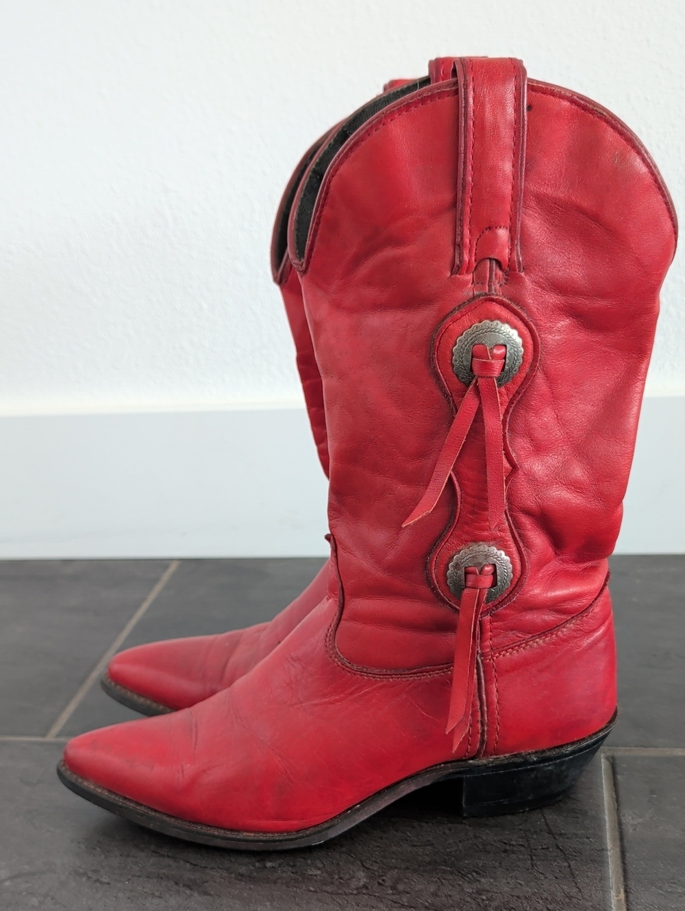 Vintage Capezio Red Leather Western Cowgirl Boots With Silver Accents Size 7½